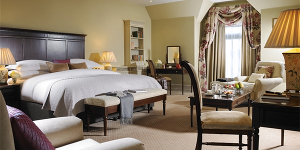 Hotel Rooms in Westport - Mayo Hotel Room